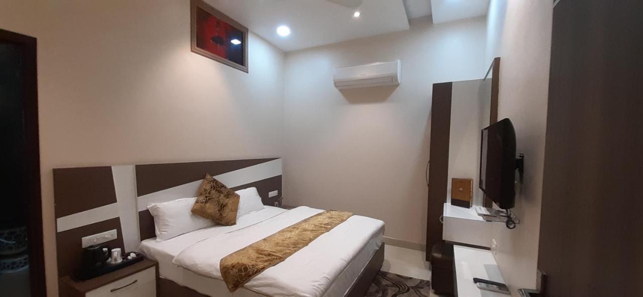 Amor Hotel Gangānagar Εξωτερικό φωτογραφία